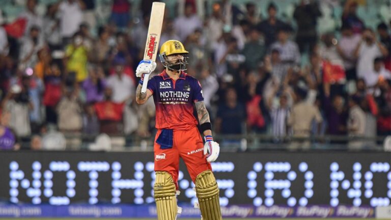 विराट कोहली के रिकॉर्ड: KKR के खिलाफ 105* रनों की पारी से रचे नए कीर्तिमान