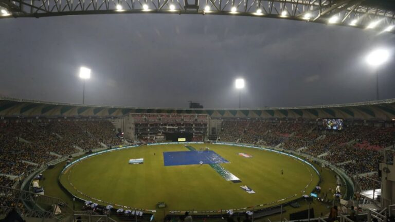 LSG vs CSK IPL 2026: Ekana स्टेडियम पिच और मौसम का हाल