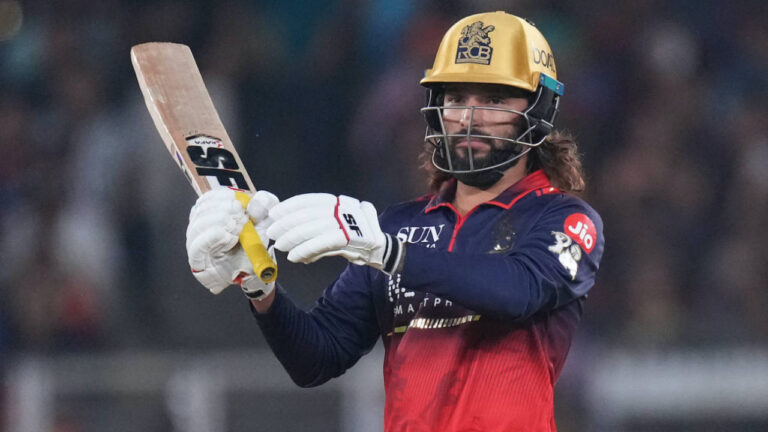 SRH vs RCB IPL 2026: सनराइजर्स हैदराबाद ने जीता टॉस, बल्लेबाजी का फैसला; रजत पाटीदार की वापसी