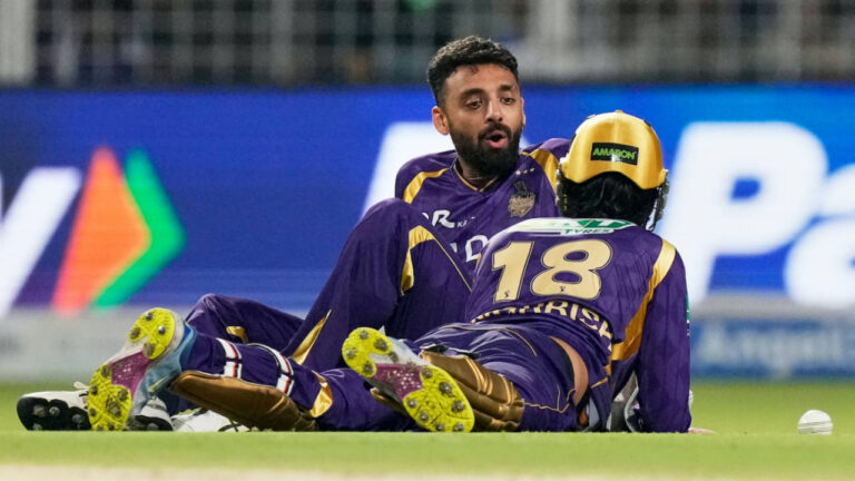 IPL 2026: चोट के बावजूद केकेआर के लिए वरुण चक्रवर्ती का जज्बा, शेन वॉटसन ने की तारीफ