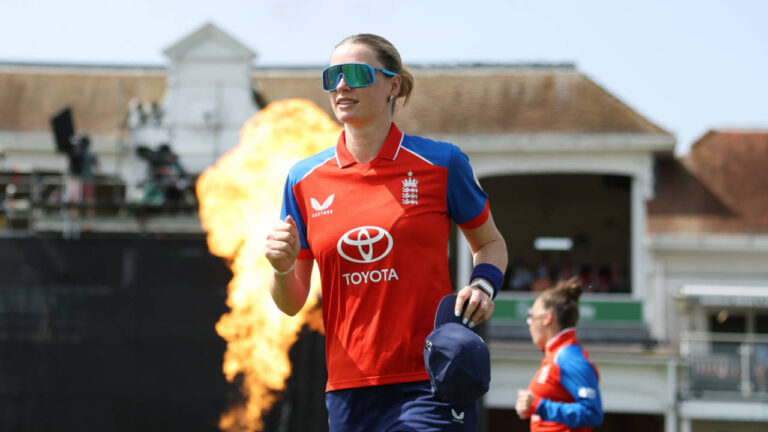 England bowl and hand debut to Corteen-Coleman; Harmanpreet rested – इंग्लैंड बनाम भारत पहला T20I: टॉस रिपोर्ट, टीम अपडेट और डेब्यू खिलाड़ी