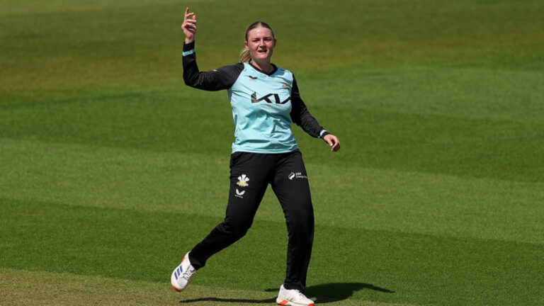Ryana MacDonald-Gay six-for seals Surrey win in low-scoring thriller – Ryana MacDonald-Gay के जादुई स्पेल से सरे की रोमांचक जीत