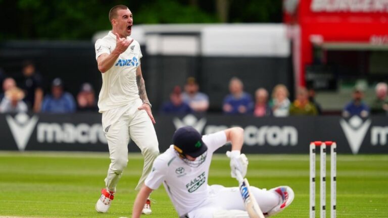 Tickner five-for wraps up innings win for New Zealand – न्यूजीलैंड ने आयरलैंड को पारी और 79 रनों से हराया, टिक्नर ने झटके पांच विकेट