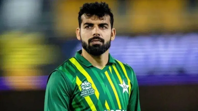 Watch: Basit Ali tears into Shadab Khan as Saqlain Mushtaq listens on Live TV