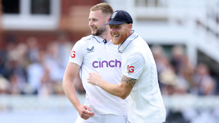 Stokes and Atkinson investigated by ECB over nightclub incident – स्टोक्स और एट्किनसन की नाइटक्लब घटना के कारण ईसीबी द्वारा जांच की जा रही है