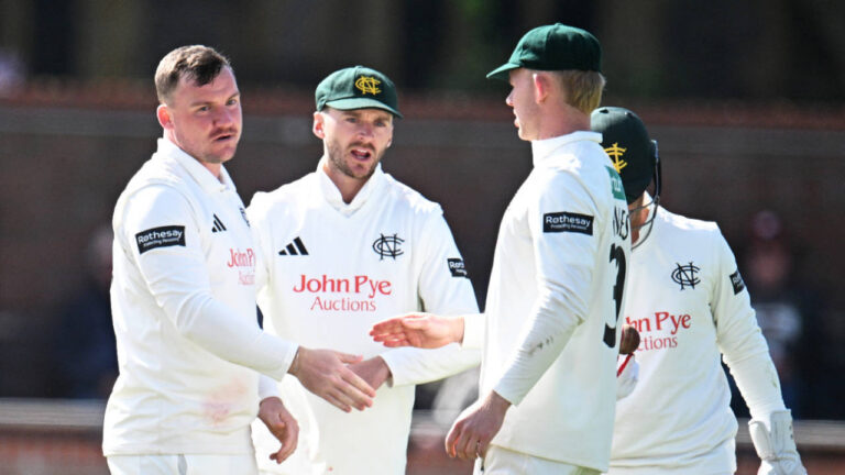 Patterson-White six-for has Essex on the rack: Notts की शानदार वापसी