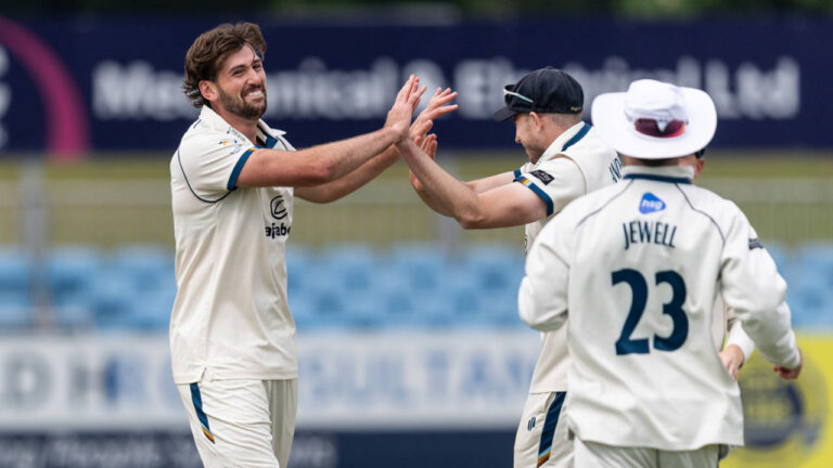 Aitchison, Haydon leave Lancashire in danger of innings defeat