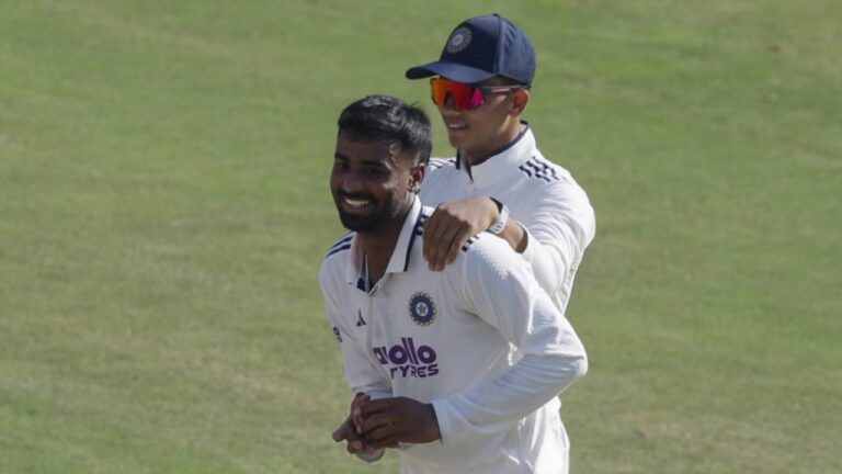Suthar announces his arrival with pinpoint control and sharp turn – मानव सुथार ने ‘पिनपॉइंट कंट्रोल और शार्प टर्न के साथ अपनी शानदार एंट्री की घोषणा की’ – एक यादगार टेस्ट डेब्यू