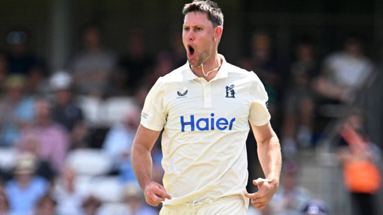 Beau Webster’s four-wicket burst puts Warwickshire on top: वॉरविकशायर की मजबूत पकड़