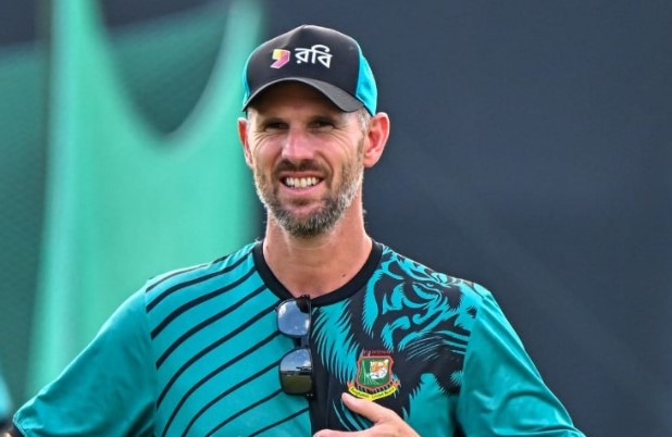 ब्रेकिंग न्यूज़: Shaun Tait steps down from Bangladesh coaching role पारिवारिक कारणों से